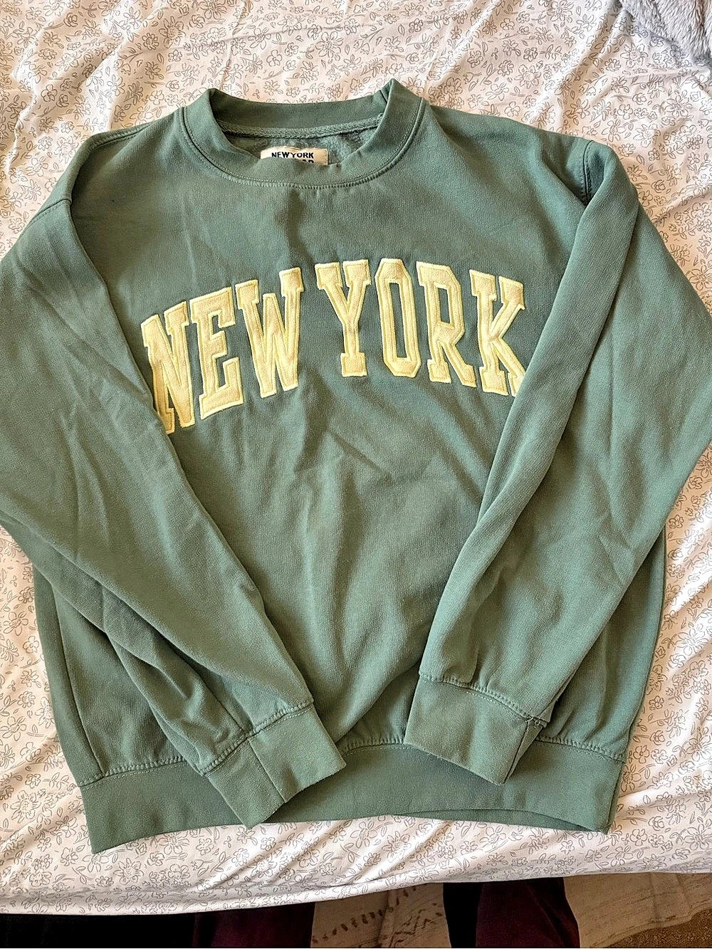 New York Popular New York Green Crewneck Sweatshirt Size Medium
